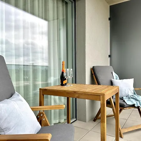 Real Living By Refa Balcony Retreat 75 Apartment Prague Exterior photo